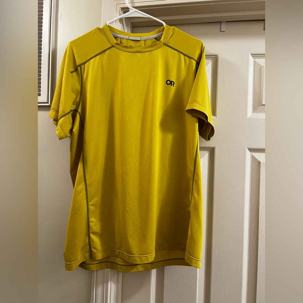 Outdoor Research Argon T shirt. Men’s size large in Yellow